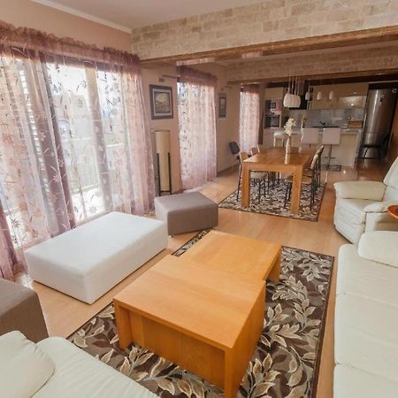 Luxury Apartments Near Bacvice Beach スプリト エクステリア 写真