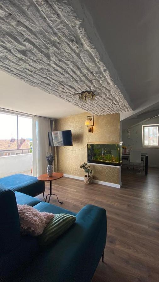Luxury Apartments Near Bacvice Beach スプリト エクステリア 写真