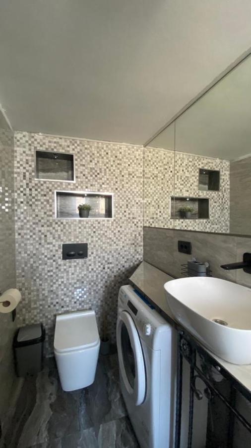 Luxury Apartments Near Bacvice Beach スプリト エクステリア 写真